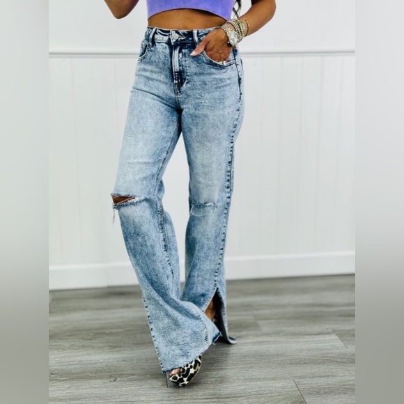 NWT’s Risen Acid Wash Jeans with Side Slit - Picture 1 of 9